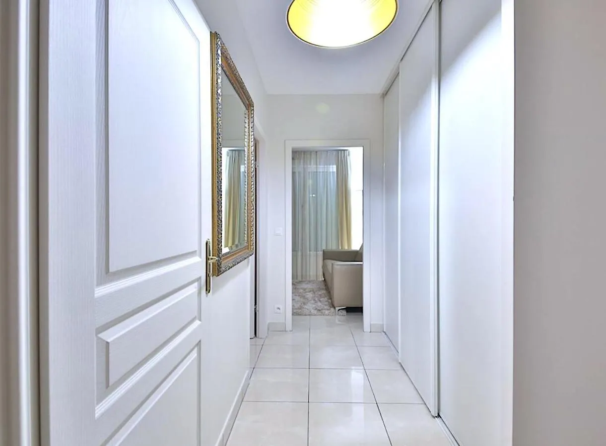 L'Appartement Thibaud Paris 0*,  France